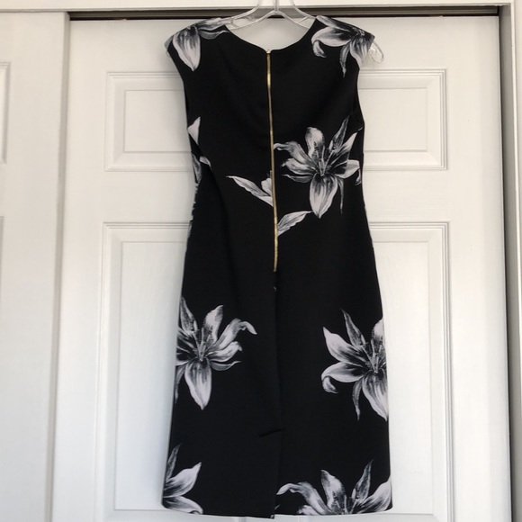 T TAHARI | EUC floral black and white work dress with back zip SIZE 6 - Picture 4 of 12